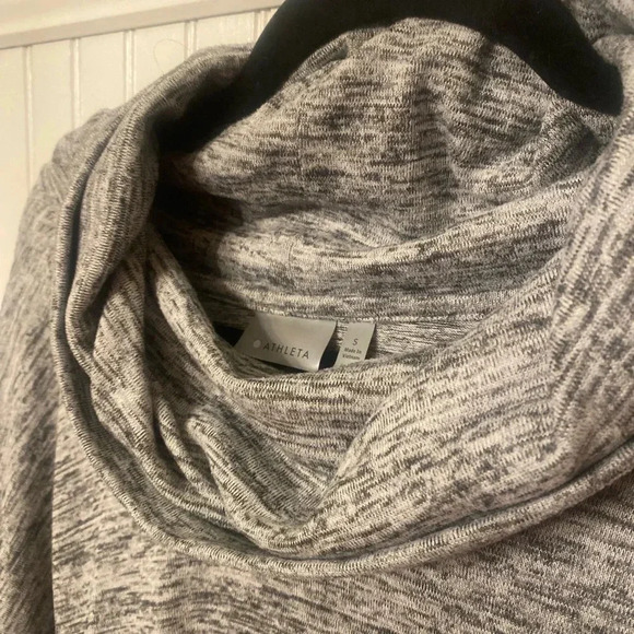 Athleta Cowl Neck Running Sweater Size small - Picture 2 of 6